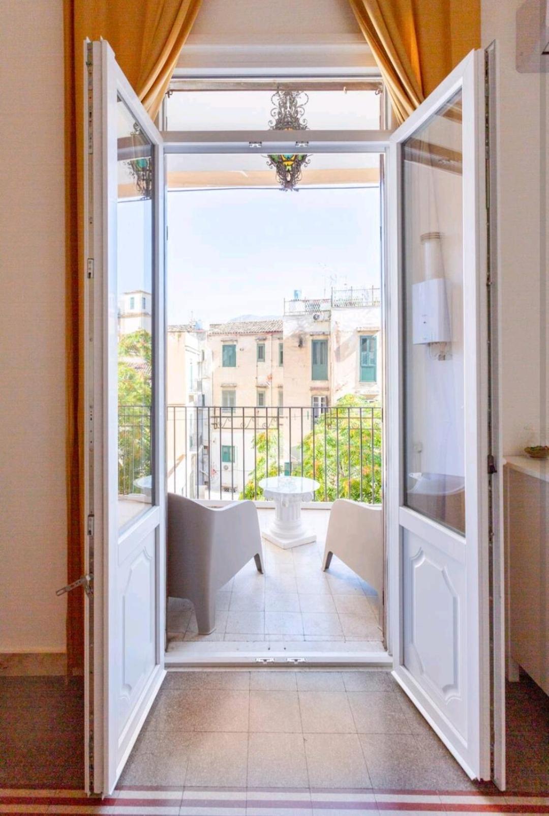 Merlo House - Inside The Historical Center Palermo Exterior photo